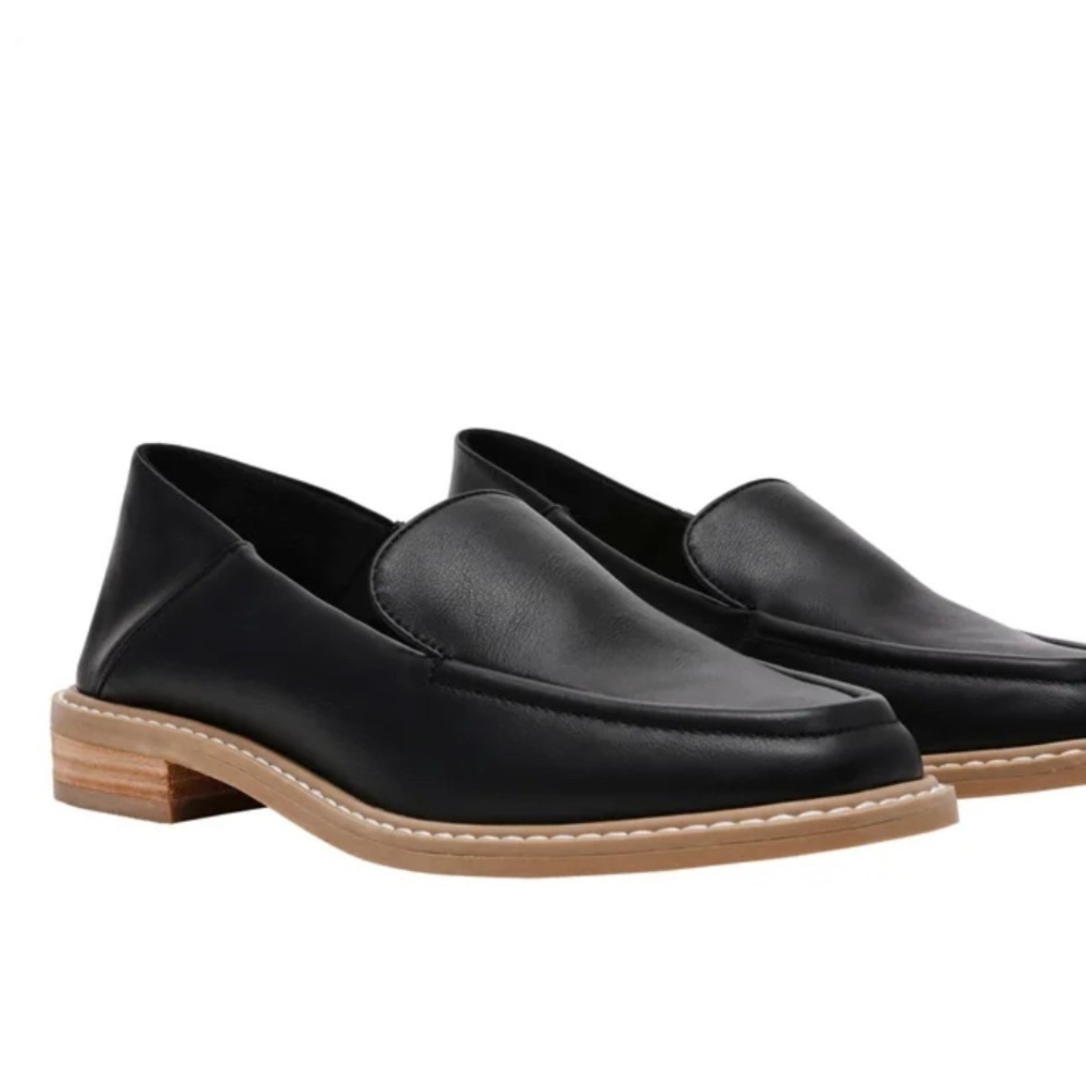 DV by Dolce Vita Black Loafers with Tan Accents "flirty" style NEW IN BOX